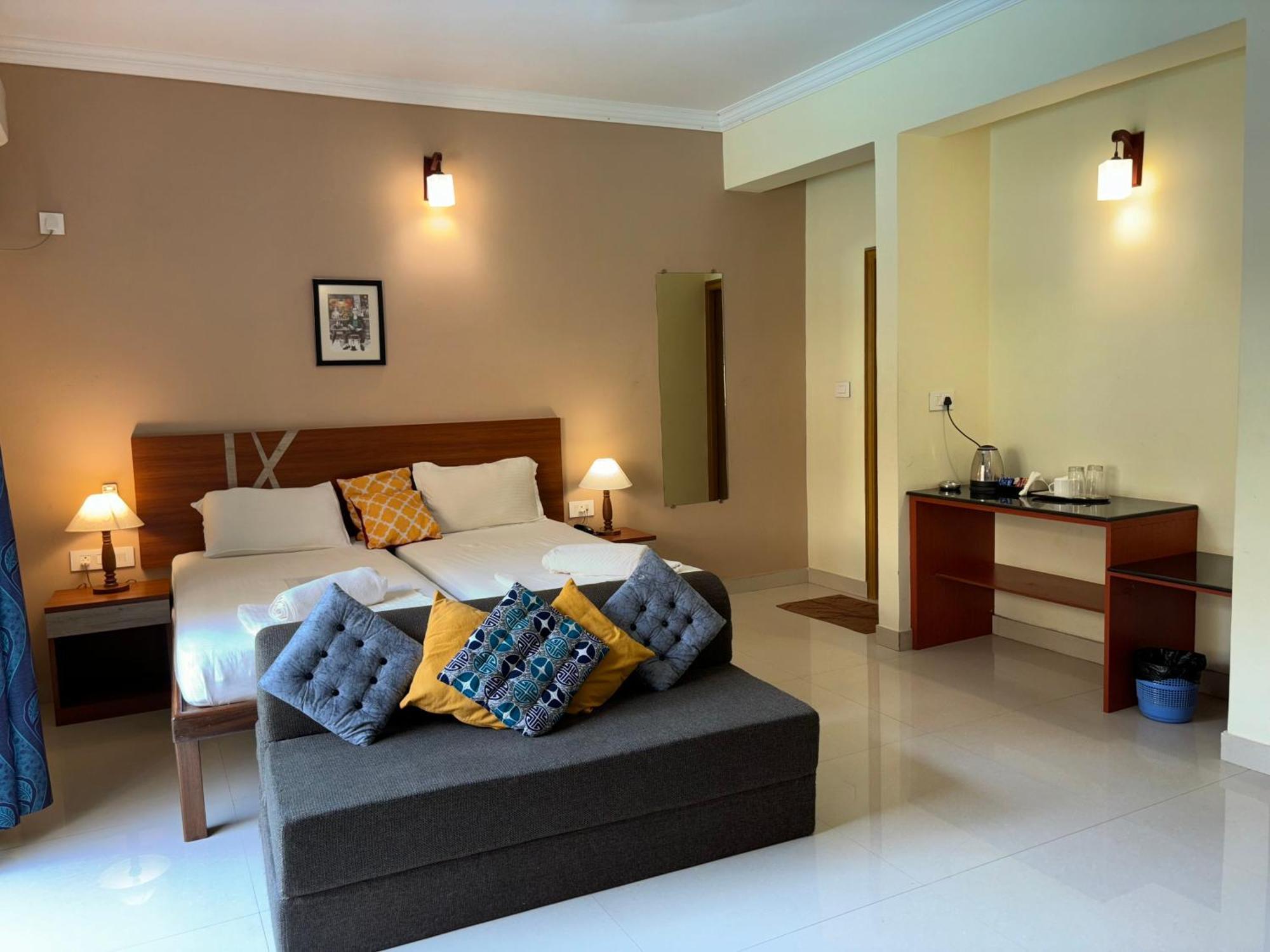 The Majorda Pristinne Hotel Extérieur photo