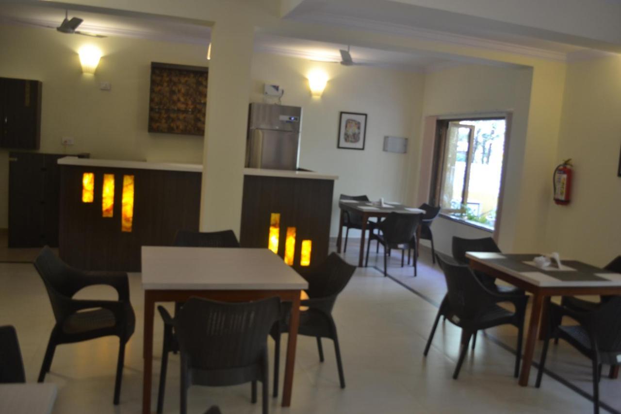 The Majorda Pristinne Hotel Extérieur photo
